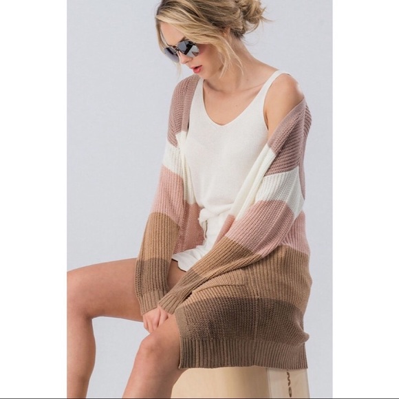 Sweaters - ❗️LAST❗️Colorblock Cardigan with Pockets